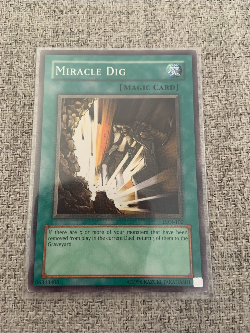 Miracle Dig Magic Card - Yu-Gi-Oh Spell Card.